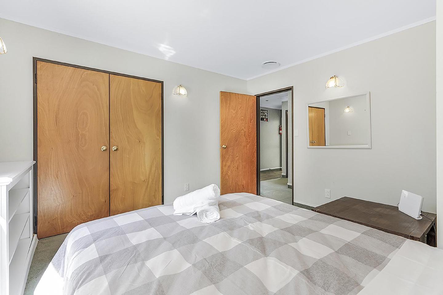 Wow, Spacious Home With A Pool 汉密尔顿 外观 照片