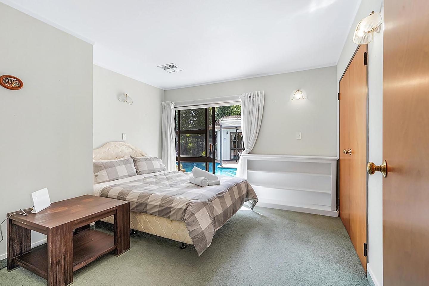 Wow, Spacious Home With A Pool 汉密尔顿 外观 照片