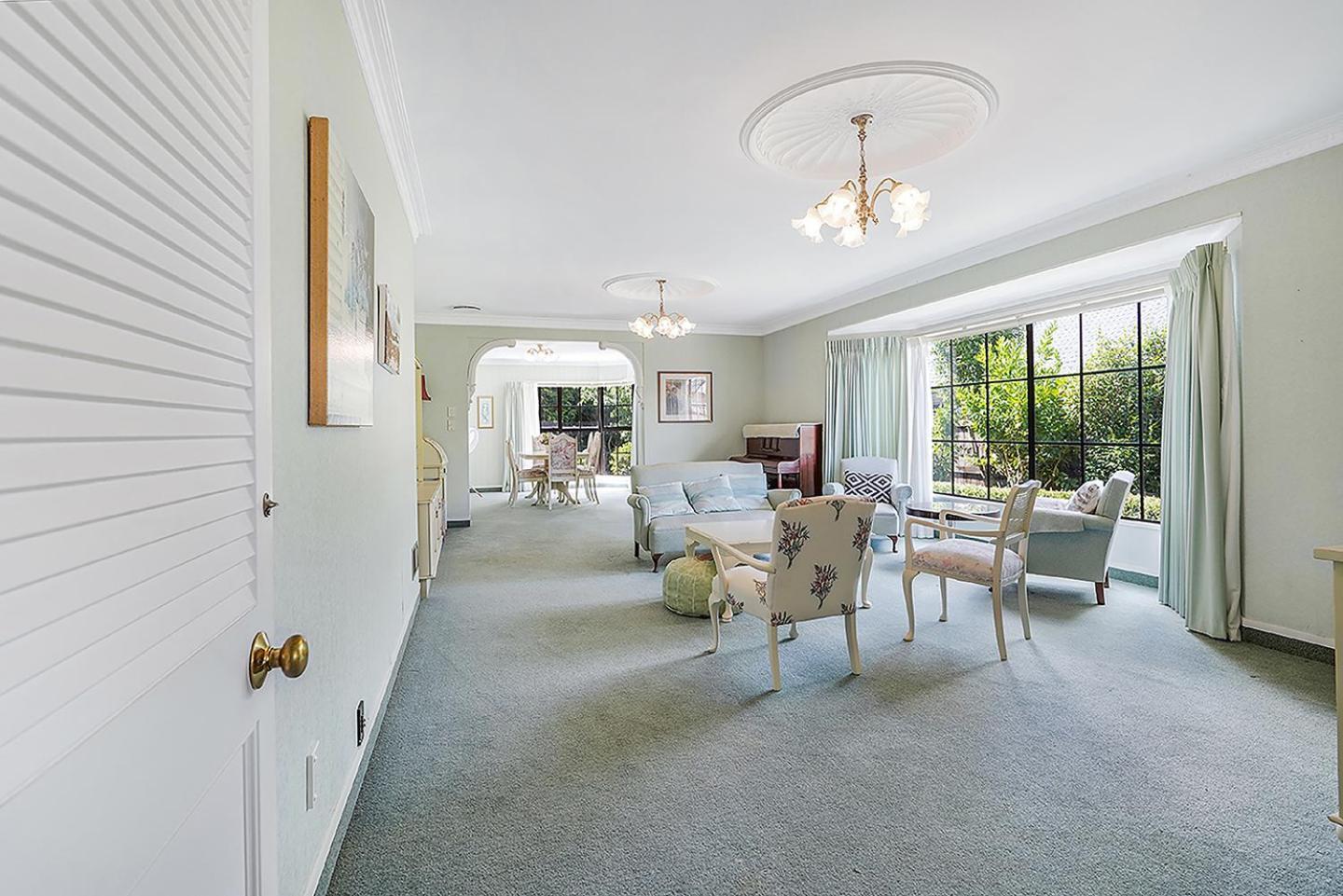 Wow, Spacious Home With A Pool 汉密尔顿 外观 照片