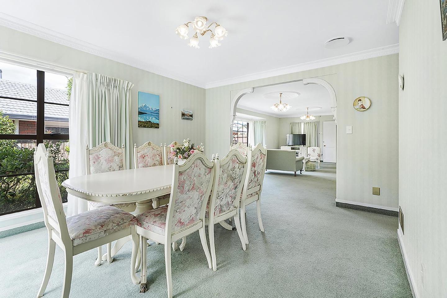 Wow, Spacious Home With A Pool 汉密尔顿 外观 照片