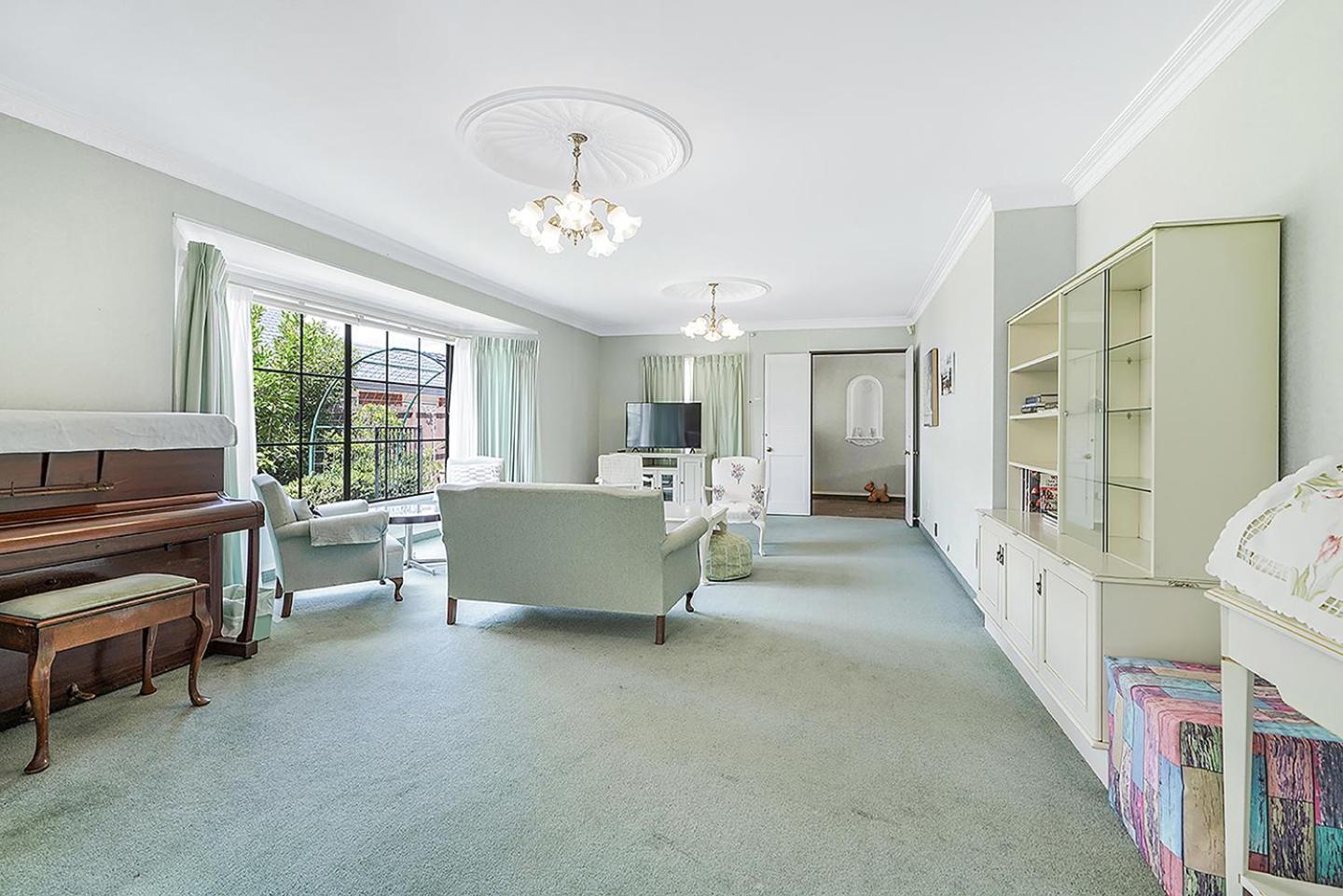Wow, Spacious Home With A Pool 汉密尔顿 外观 照片